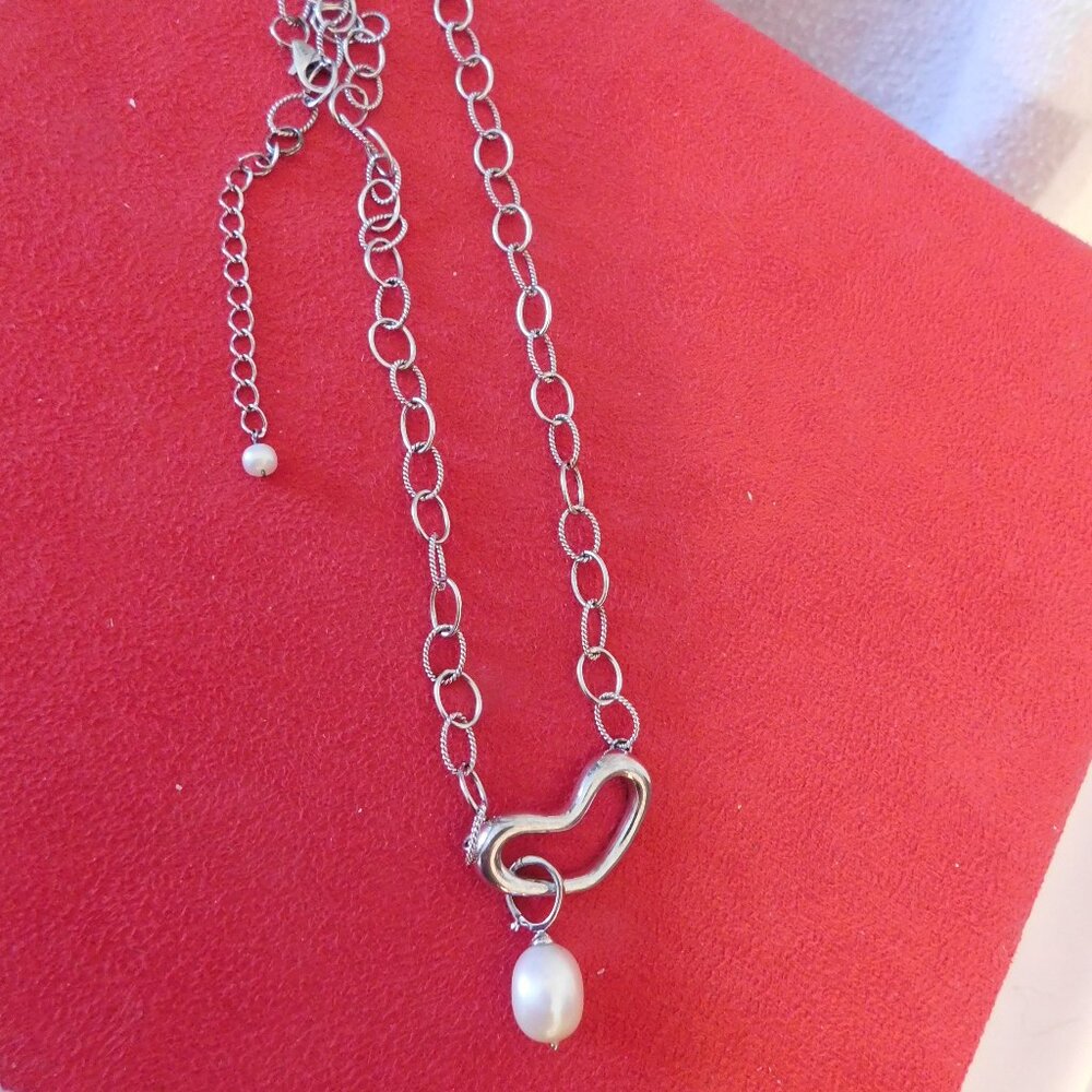 Ladies Silver Chain with Silver Heart and a Pearl